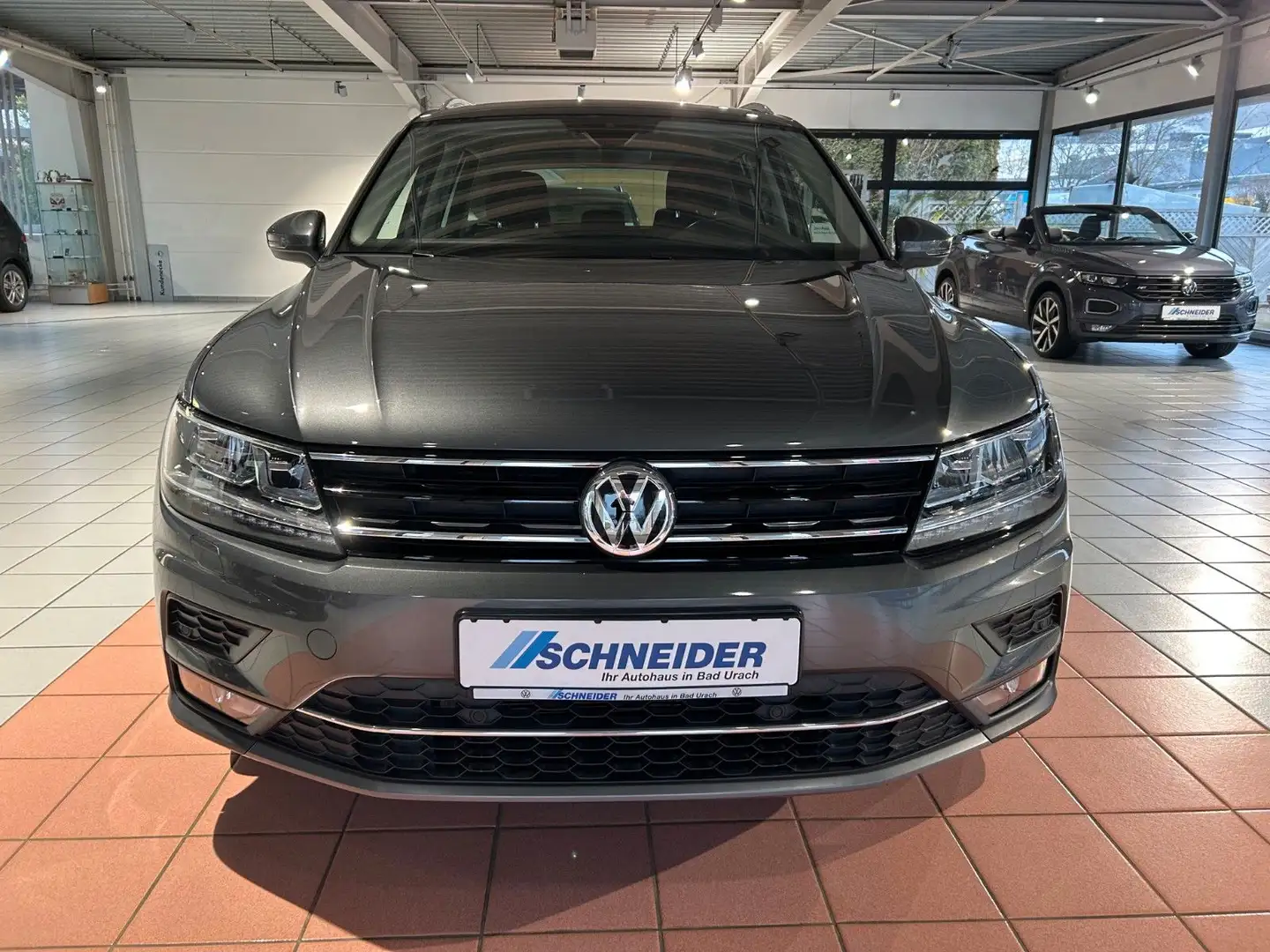 Volkswagen Tiguan Highline Grau - 2