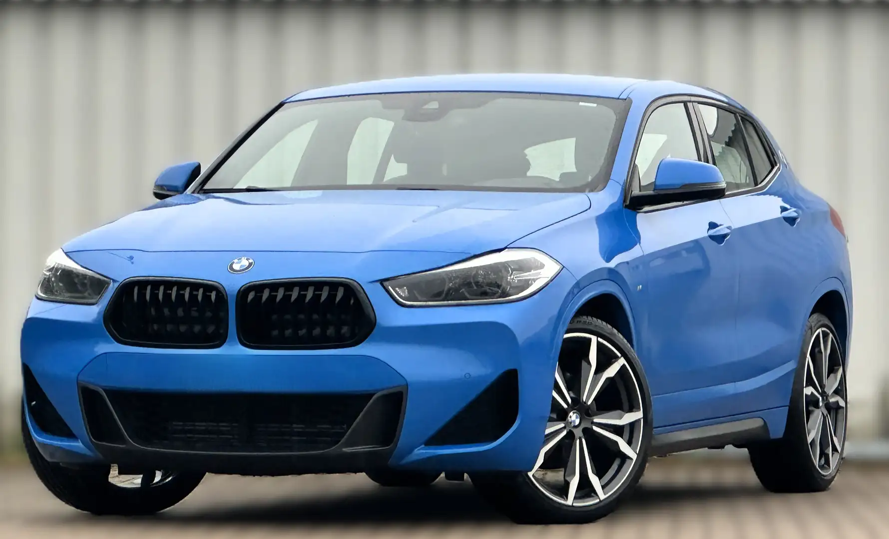 BMW X2 sDrive 18 i M Sport 20" LED SHZ PDC Navi Bleu - 1