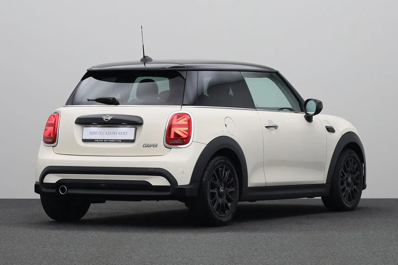 MINI Cooper Mini 1.5 Business Edition | Parkeersensoren achter Weiß - 2