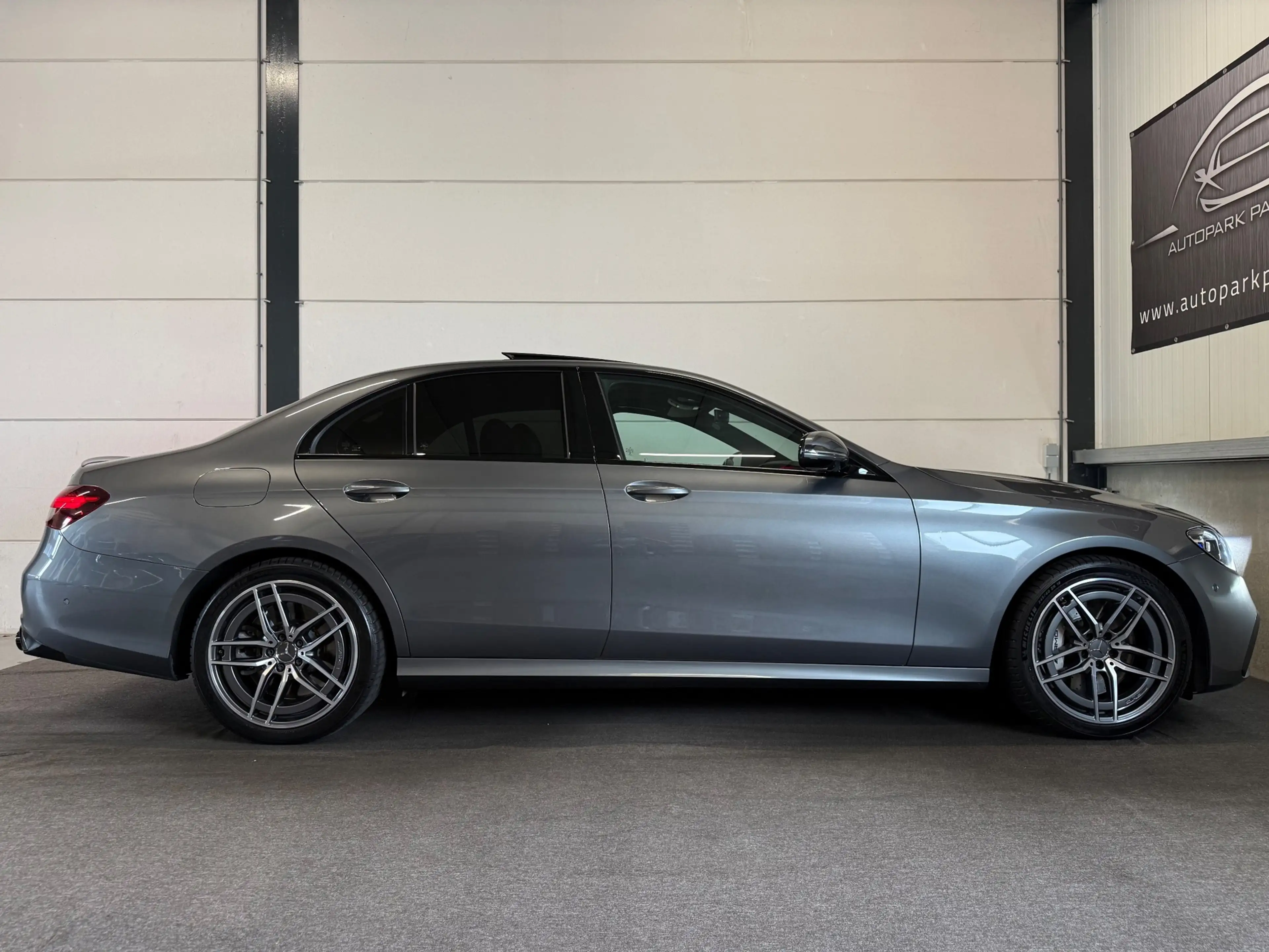 Mercedes-Benz E 53 AMG 4MATIC+ Pano, ACC, Apple Carplay, 360° Camera, Sfe — photo 9
