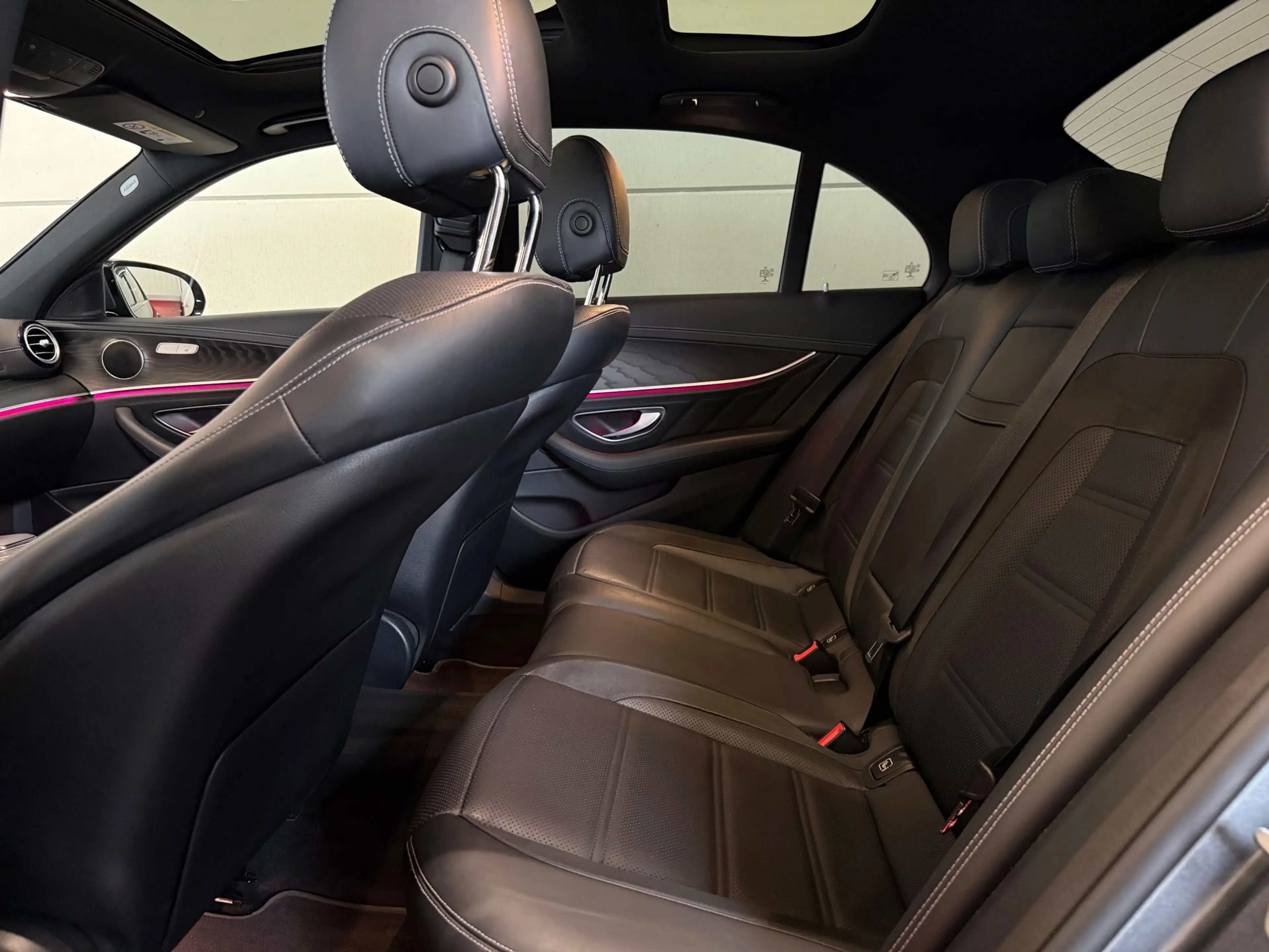 Mercedes-Benz E 53 AMG 4MATIC+ Pano, ACC, Apple Carplay, 360° Camera, Sfe — photo 13