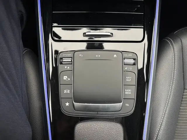 Mercedes-Benz GLB view 22