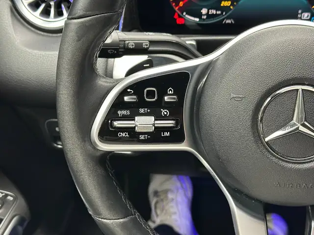 Mercedes-Benz GLB view 18