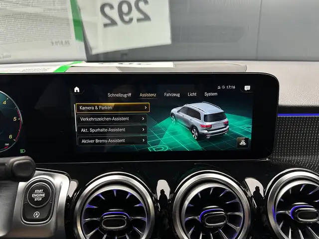 Mercedes-Benz GLB view 26