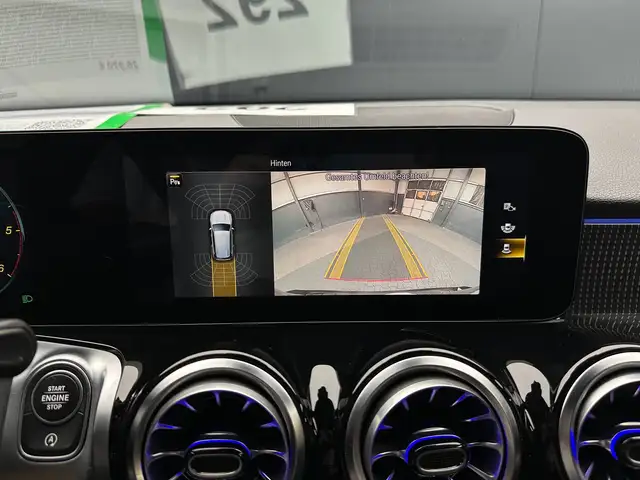 Mercedes-Benz GLB view 23