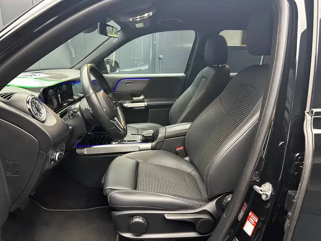 Mercedes-Benz GLB view 15