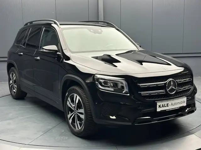 Mercedes-Benz GLB view 7
