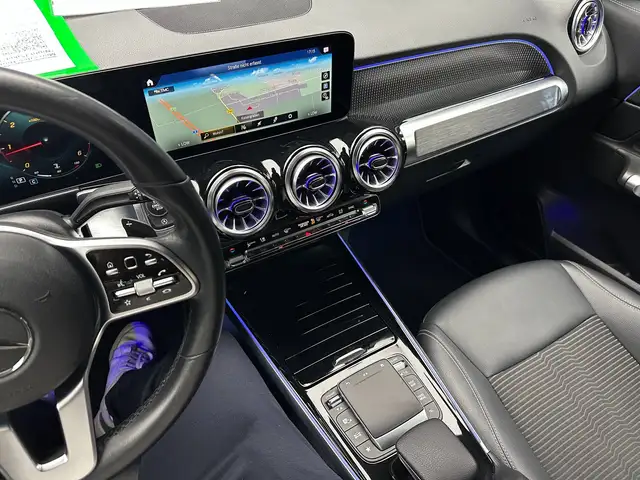 Mercedes-Benz GLB view 20
