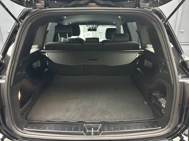 Mercedes-Benz GLB view 29