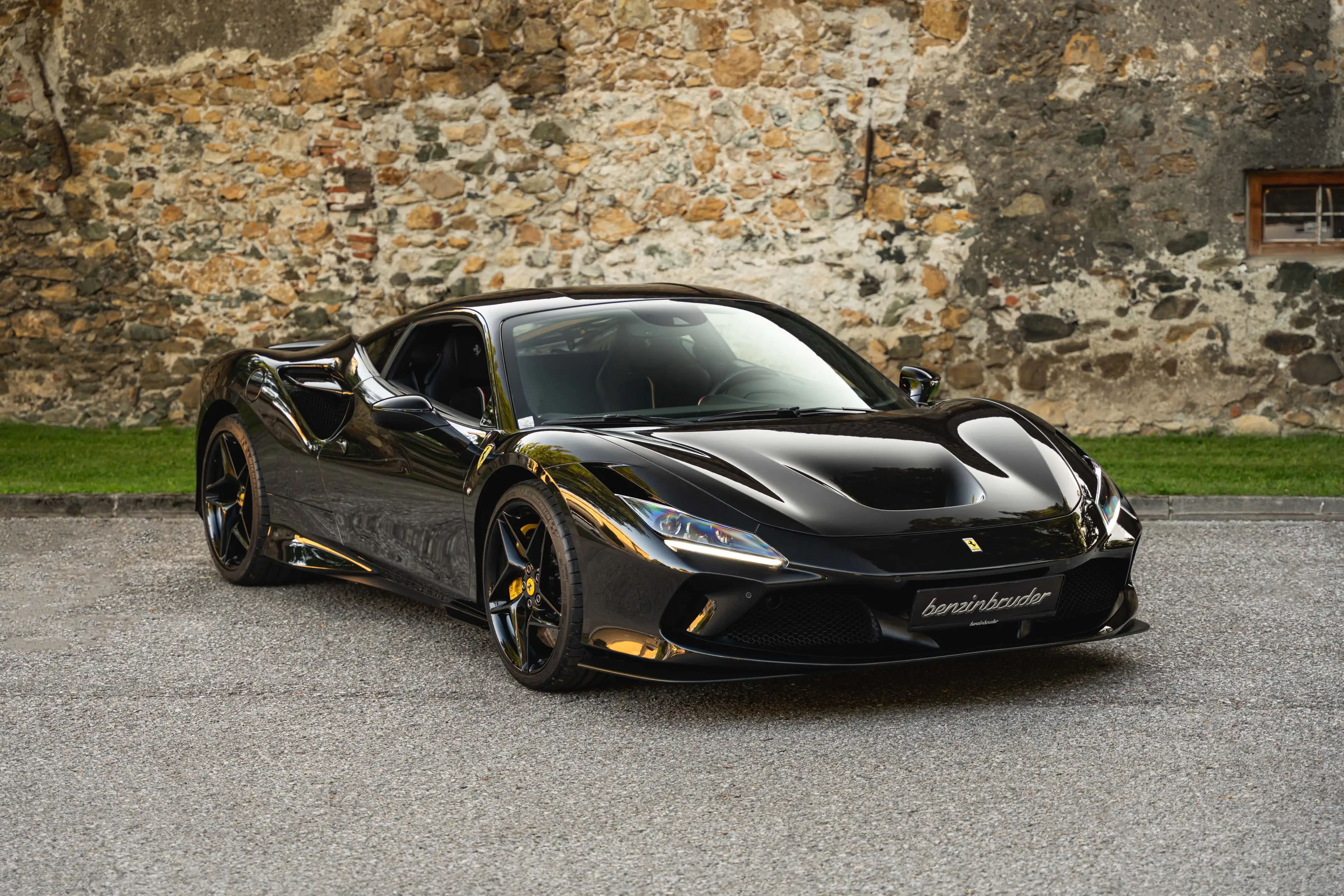 Ferrari F8 Tributo *NERO DAYTONA*RACING SEATS*TRICOLORE*PPF* — photo 2