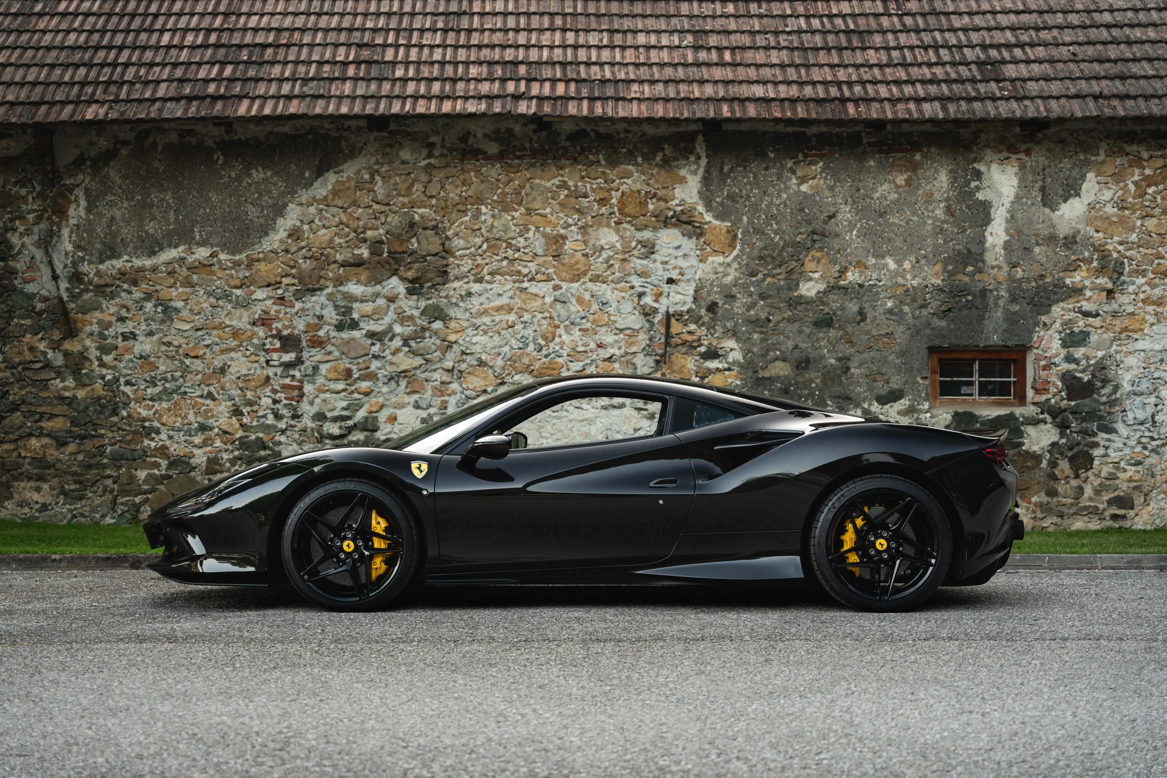 Ferrari F8 Tributo *NERO DAYTONA*RACING SEATS*TRICOLORE*PPF* — photo 5