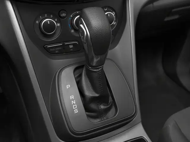 Ford Escape 2016 — photo 7