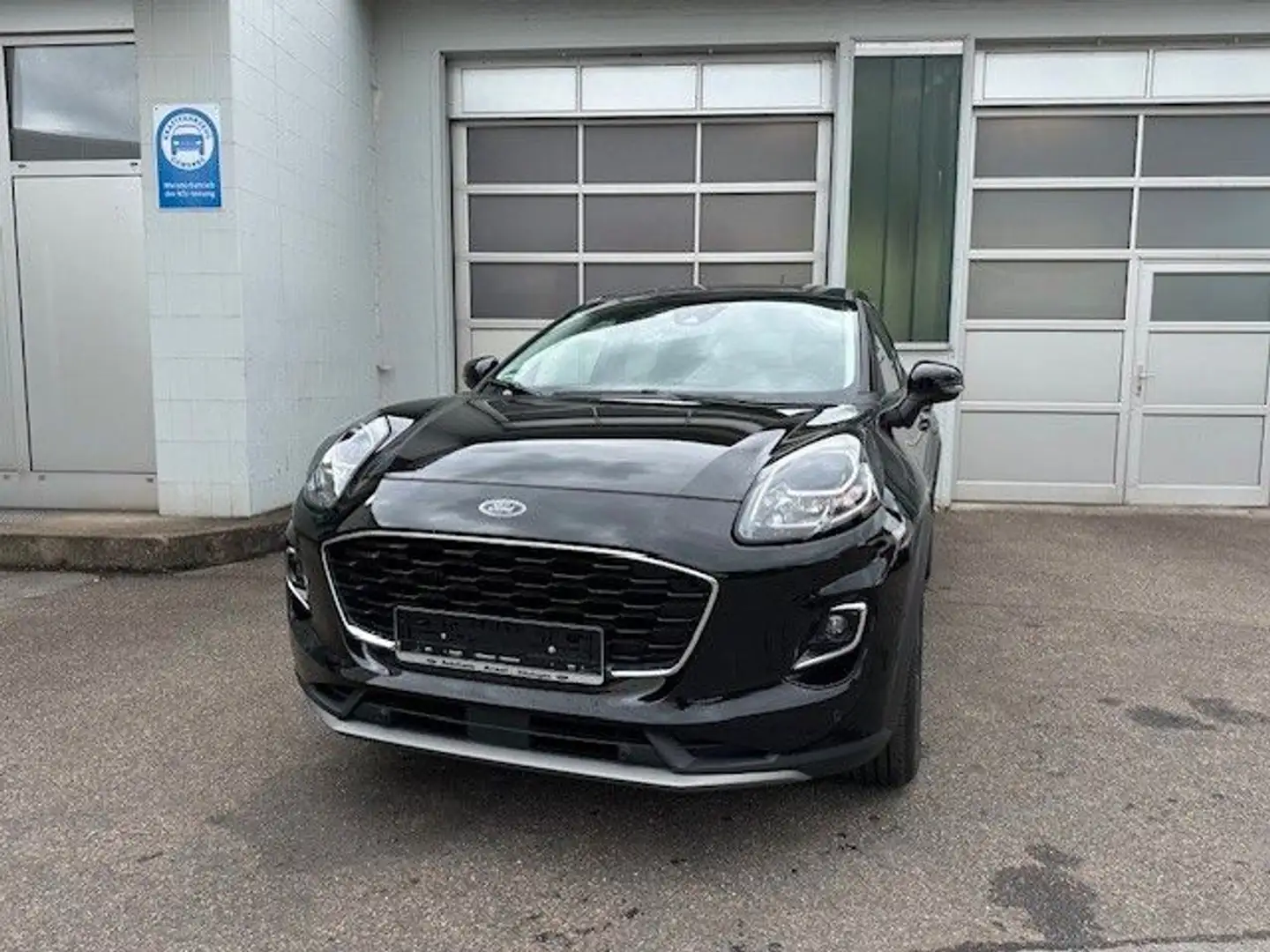 Ford Puma Titanium, Automatik Schwarz - 2