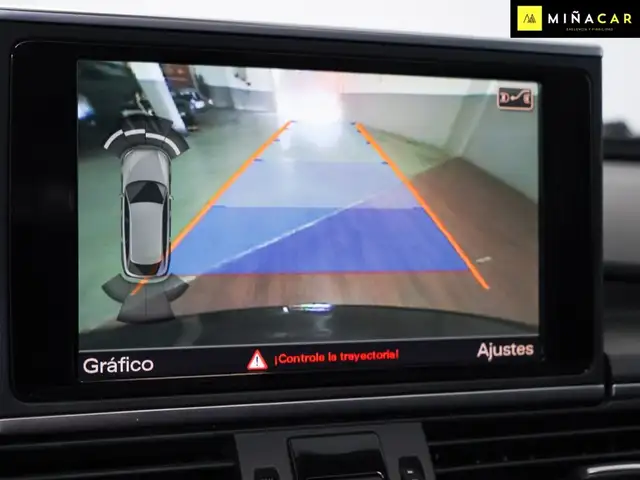 Audi A6 view 11