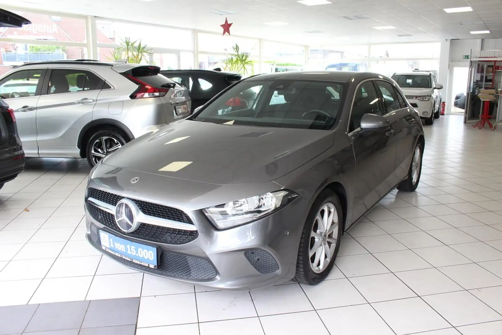 Mercedes-Benz A 180 Progressive.Automatik.Navi. Grau - 1