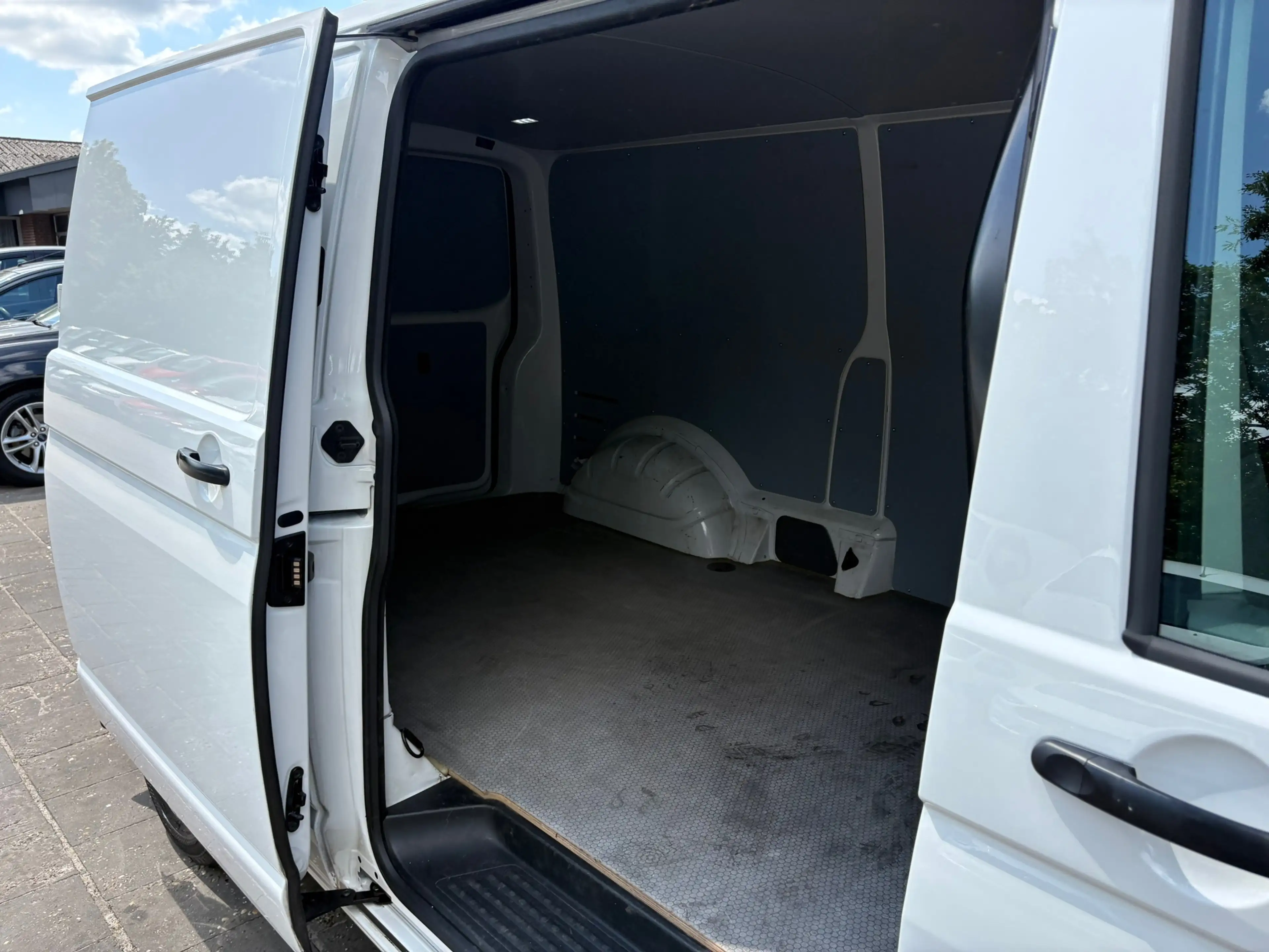 Volkswagen Transporter 2.0 TDI L2H1 150PK!|DSG Automaat|airco|achteruitri — photo 10