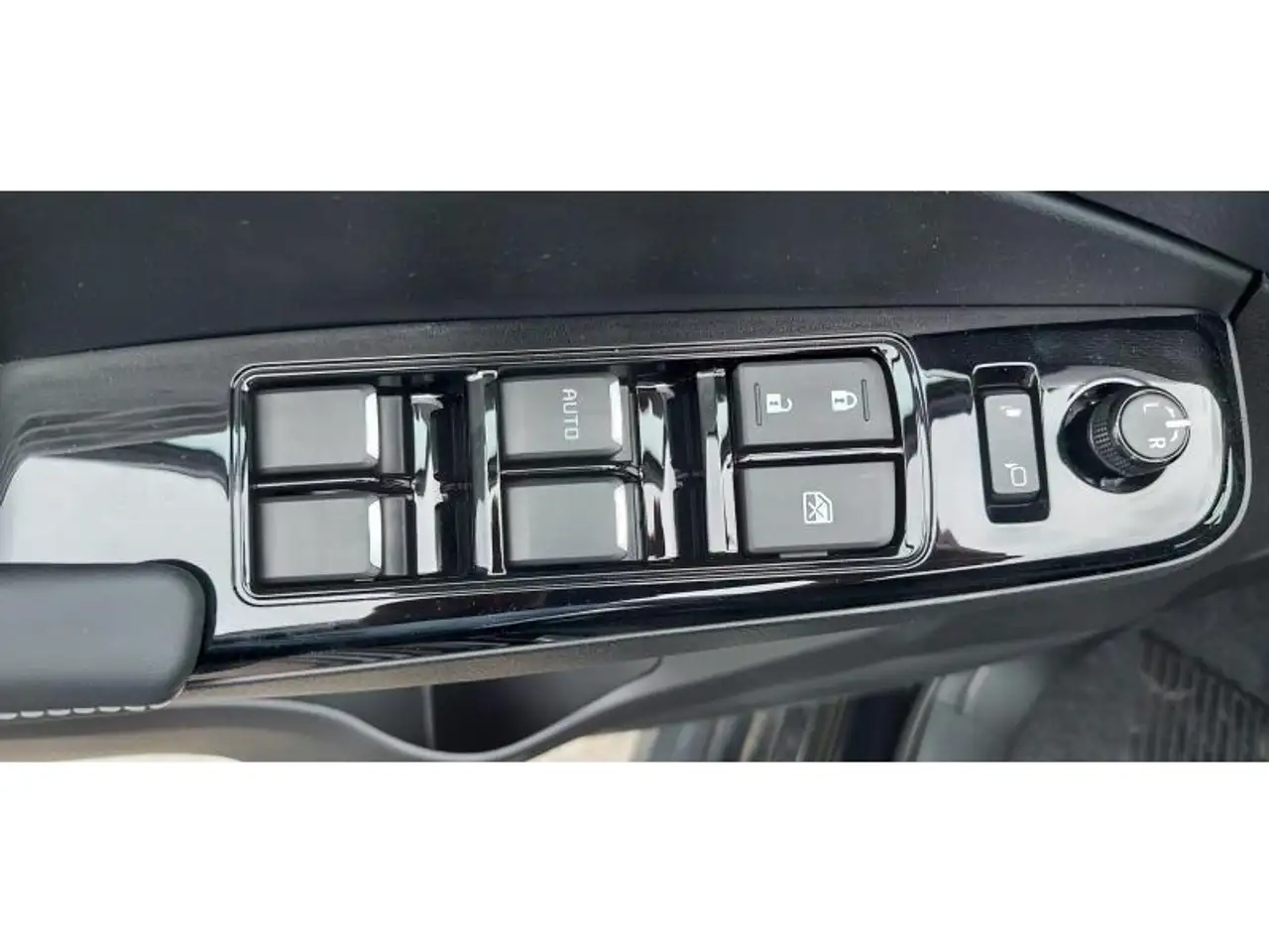 Isuzu D-Max 2026 — фото 11