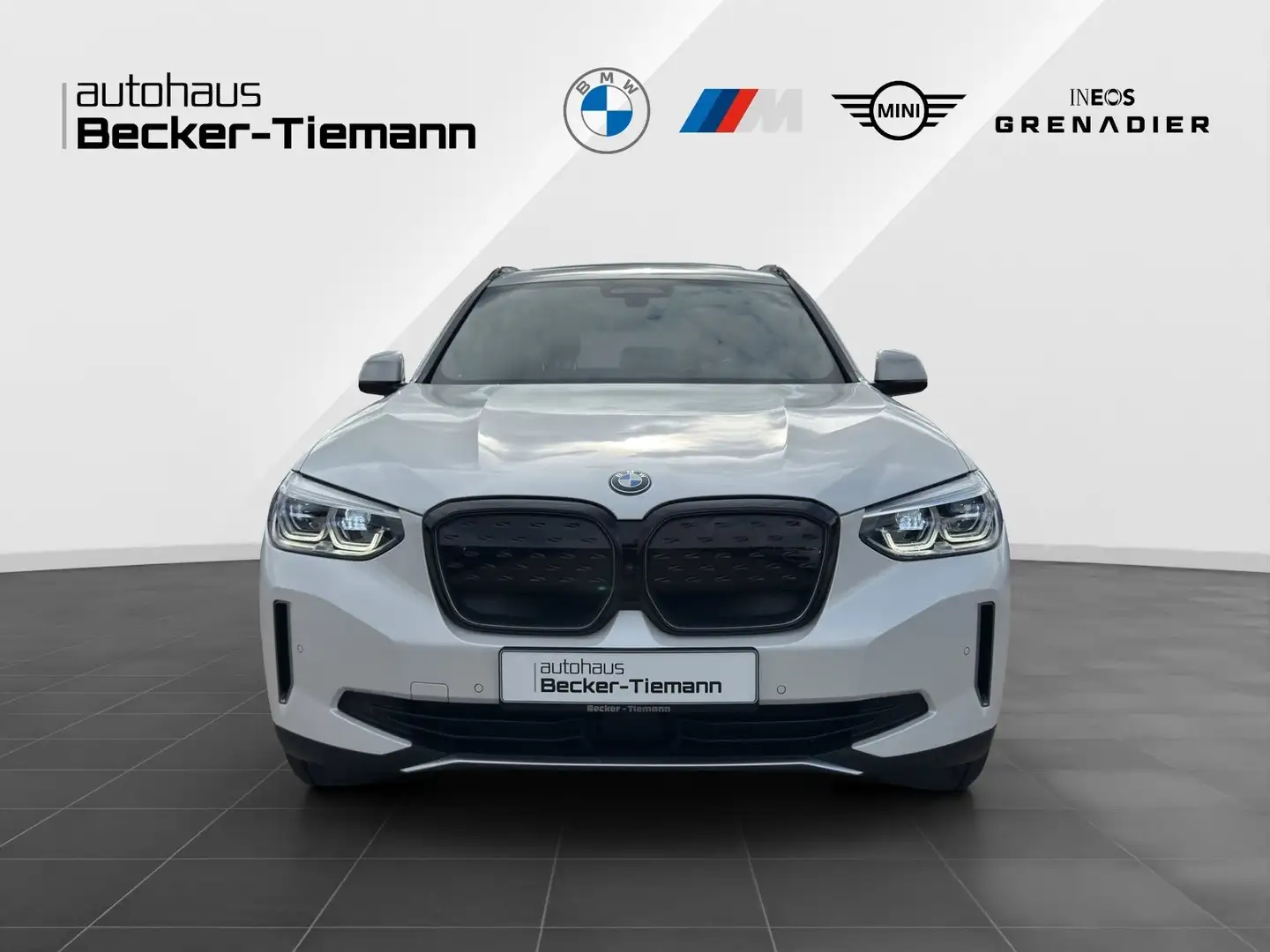 BMW iX3 Impressive/Panorama/AHK/Head-Up/Driving+/Parking+/ Белый - 2