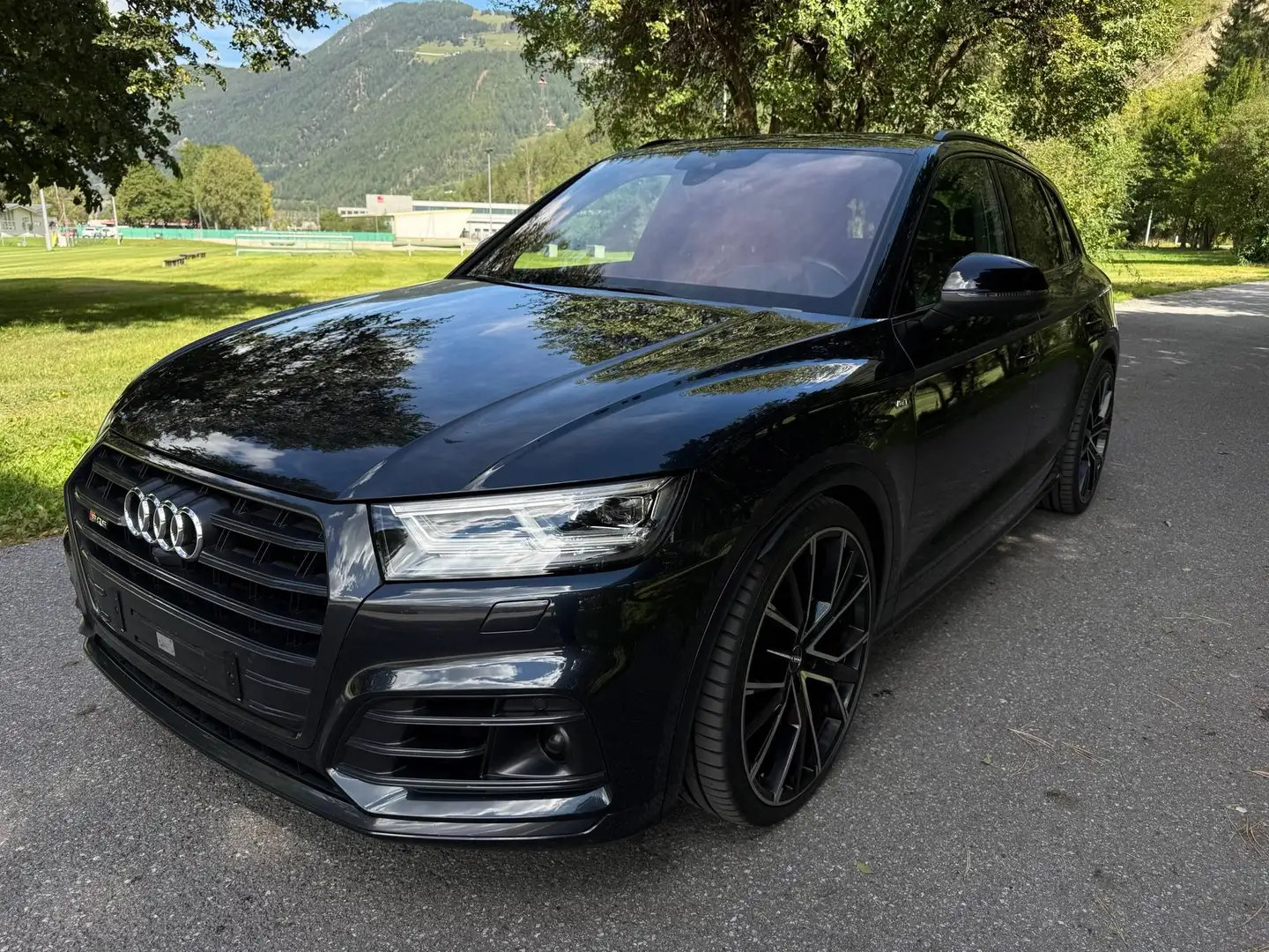 Audi SQ5 3.0 TFSI quattro Schwarz - 1