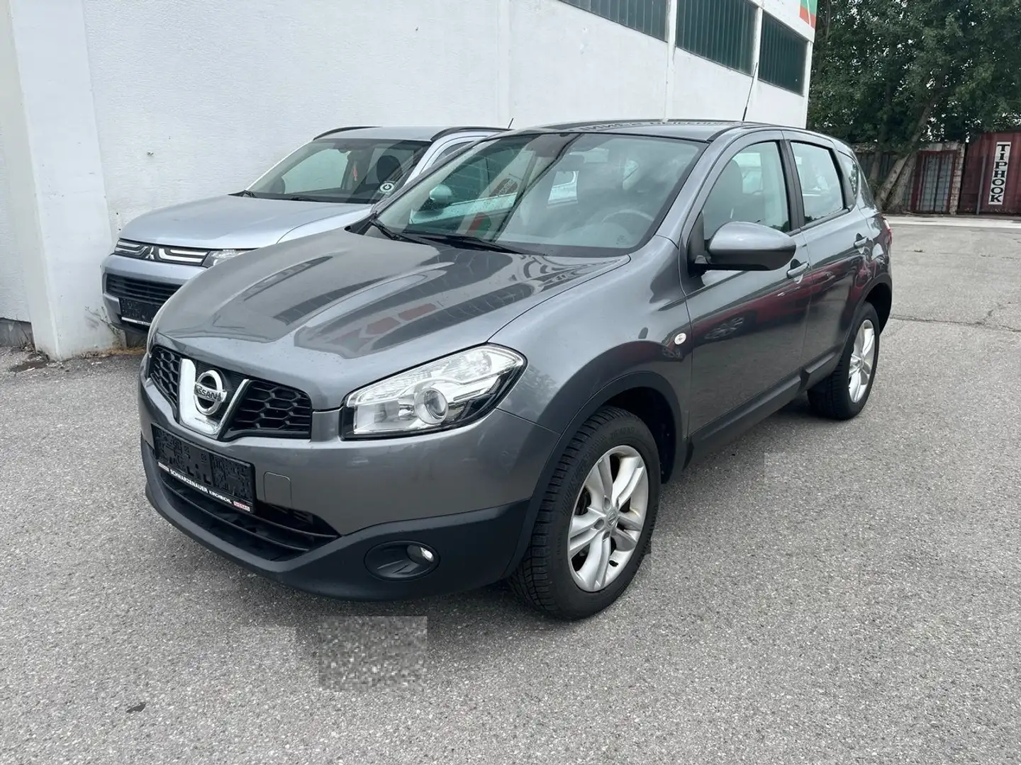 Nissan Qashqai Acenta 1,6 Diesel dCi 96 KW 131 PS Klima PDC Grau - 1