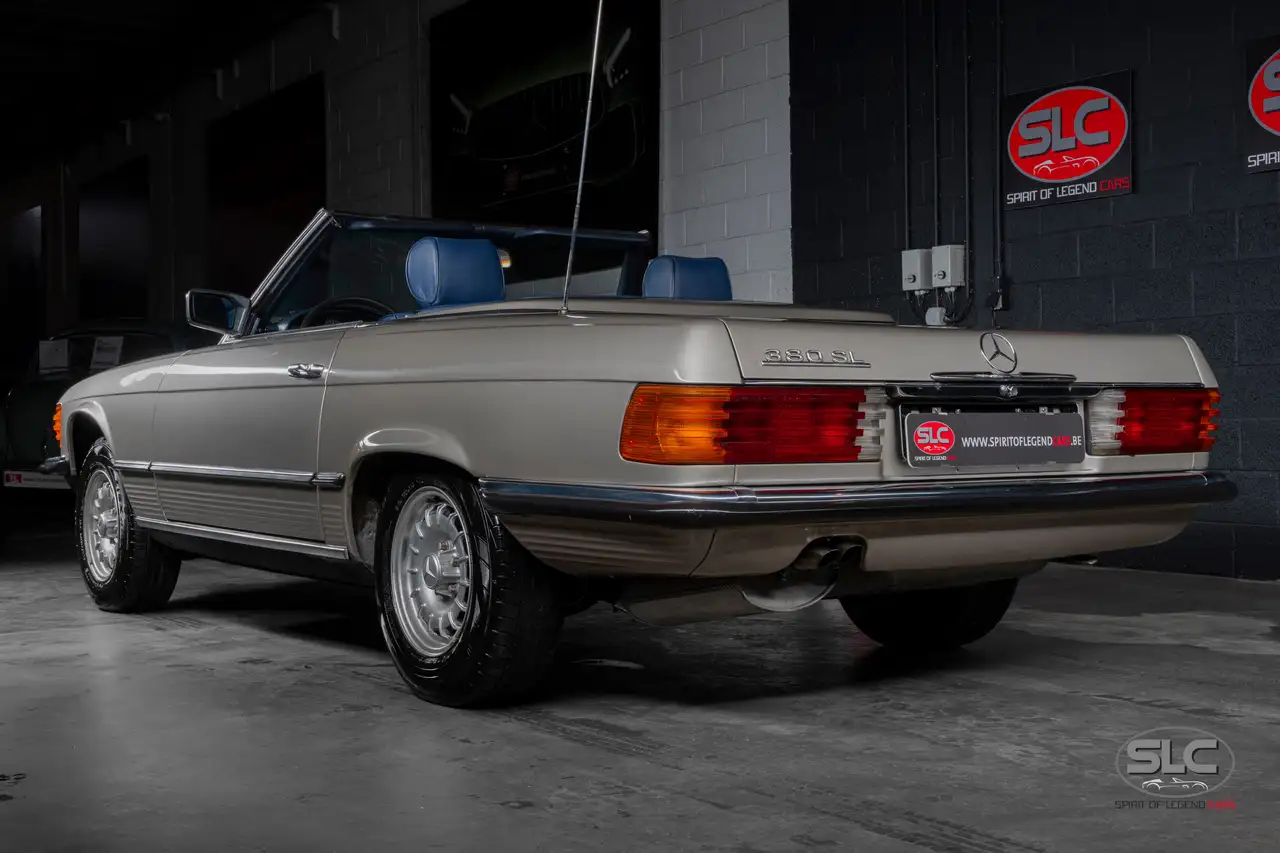 Mercedes-Benz SL 380 Cabriolet European Version, foto 3