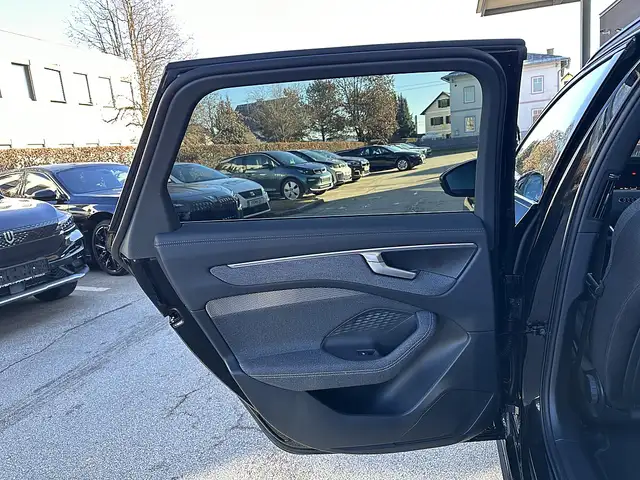 Audi A6 Avant 2,0 TDI Quattro S-Line / AHK / STHZ / Spo... Ansicht 15