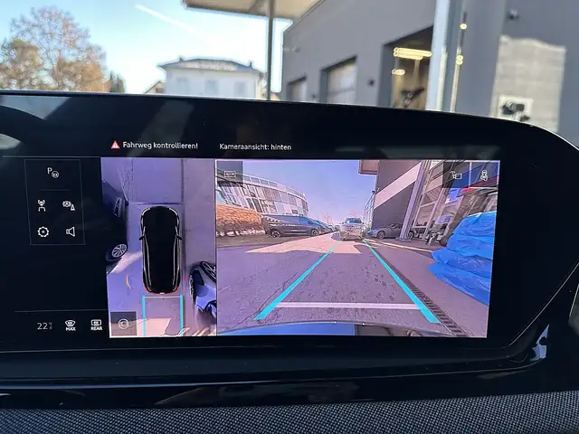 Audi A6 Avant 2,0 TDI Quattro S-Line / AHK / STHZ / Spo... Ansicht 37