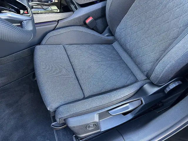 Audi A6 Avant 2,0 TDI Quattro S-Line / AHK / STHZ / Spo... Ansicht 36