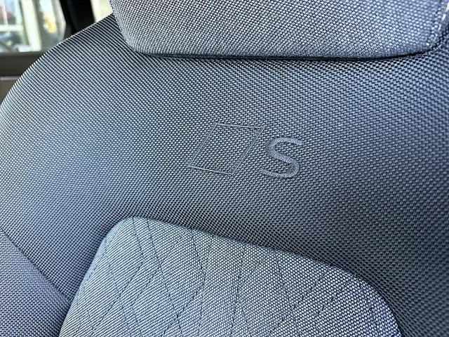 Audi A6 Avant 2,0 TDI Quattro S-Line / AHK / STHZ / Spo... Ansicht 35