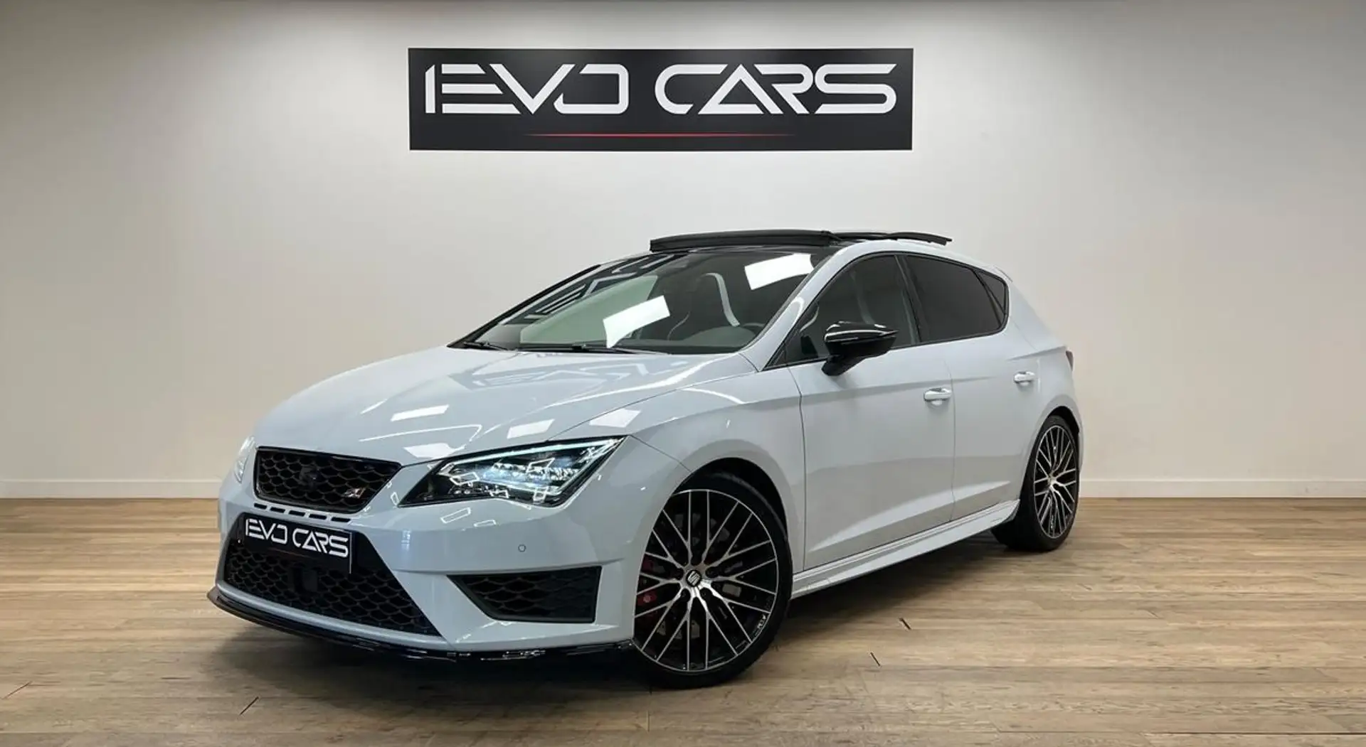 SEAT Leon CUPRA 2.0 290 ch / Toit ouvrant / CarPlay / ACC /  Gris - 1