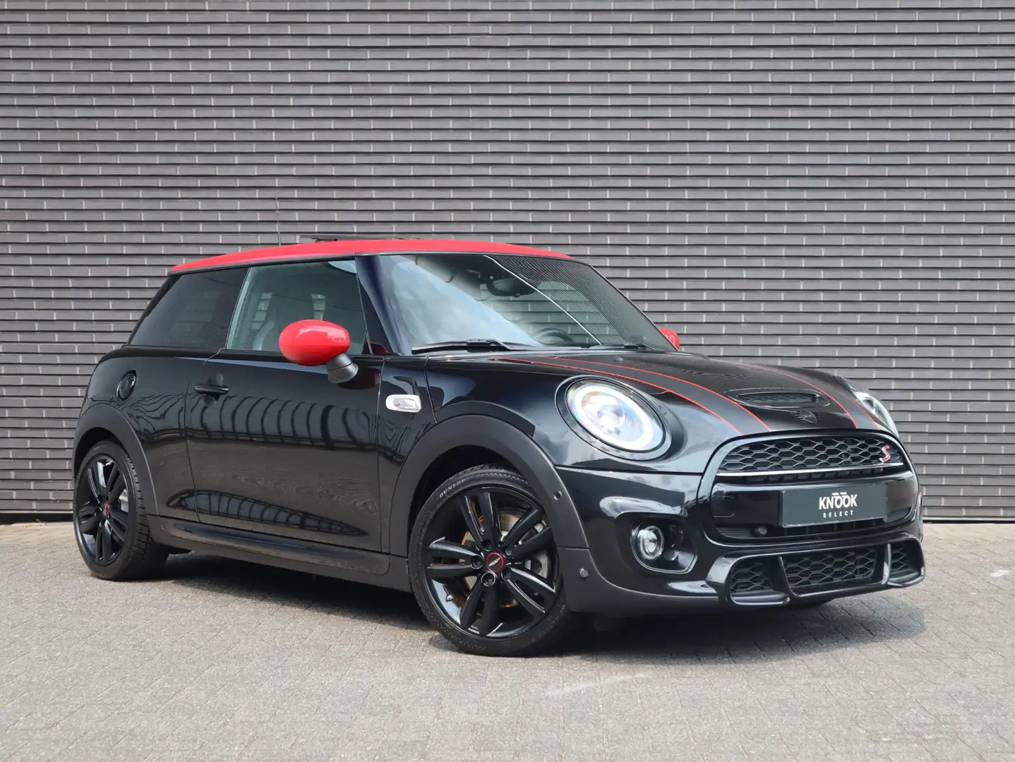 MINI Cooper S 2.0 | JCW Pack| Panodak | Harman/Kardon | Apple Ca Zwart - 1