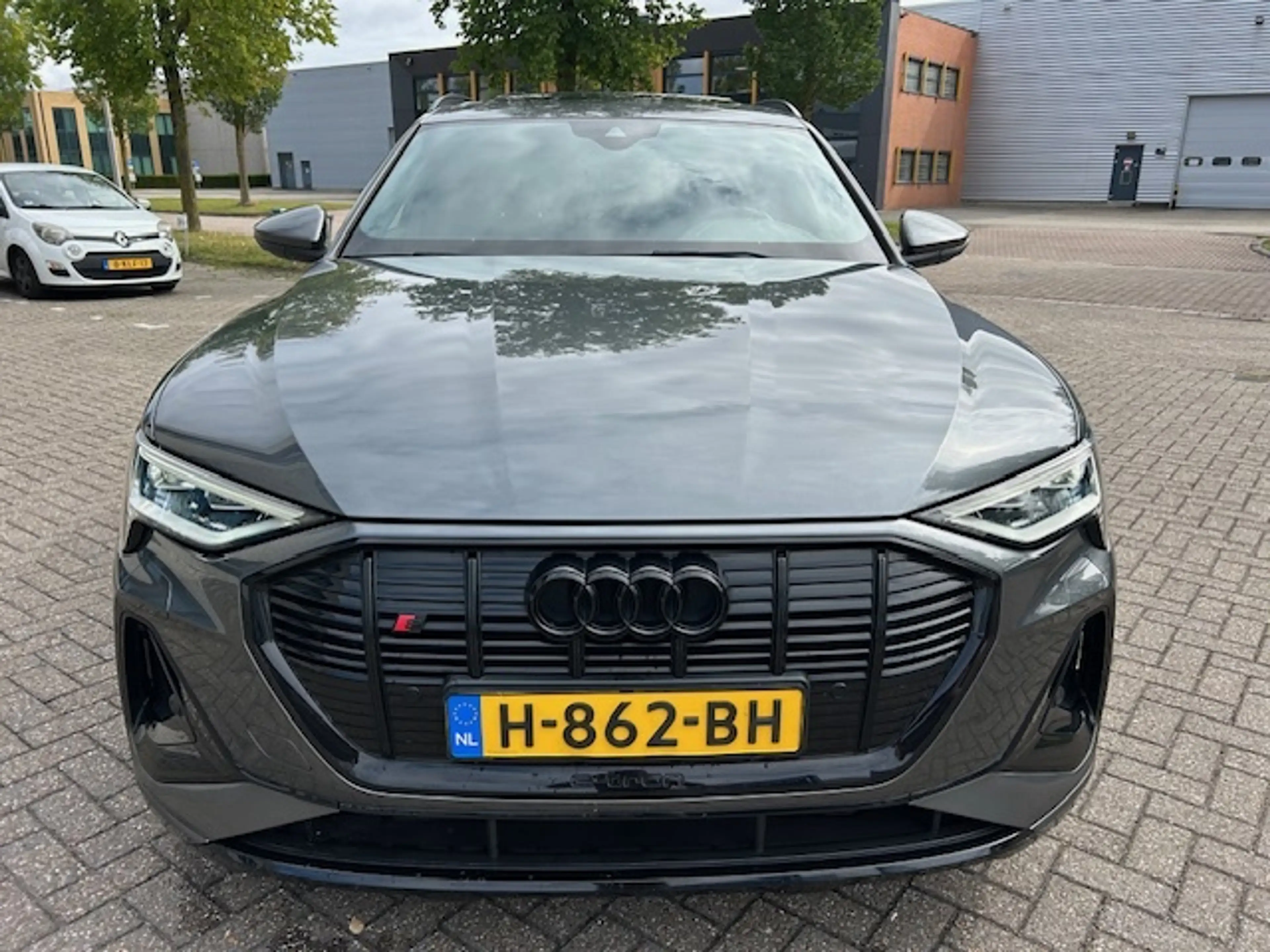 Audi e-tron e-tron 50 q L Ed Bl — photo 2
