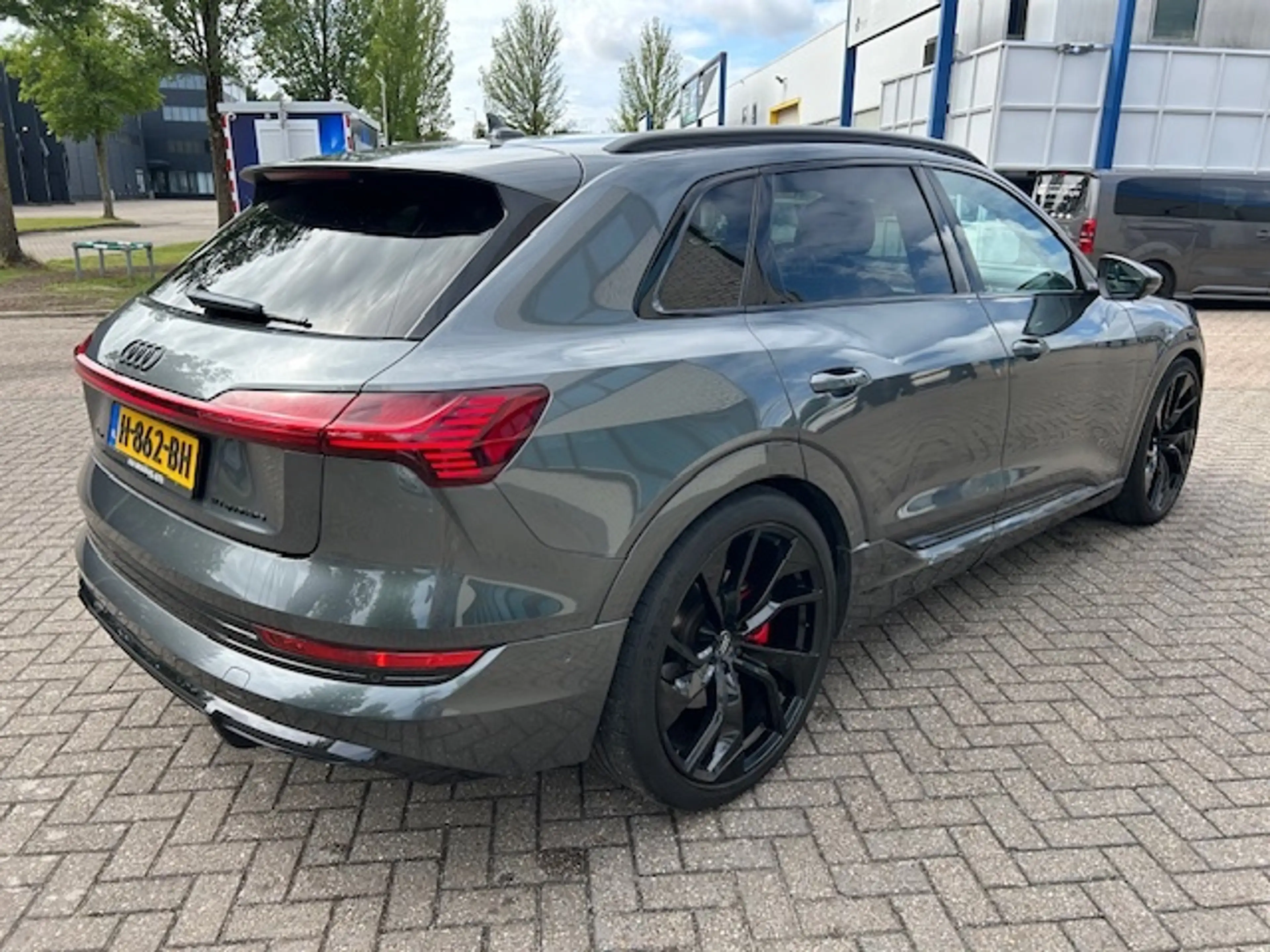 Audi e-tron e-tron 50 q L Ed Bl — photo 6