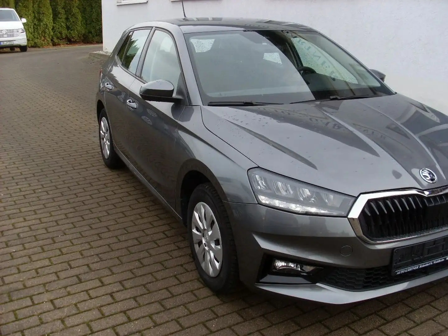 Skoda Fabia Essence Grau - 2