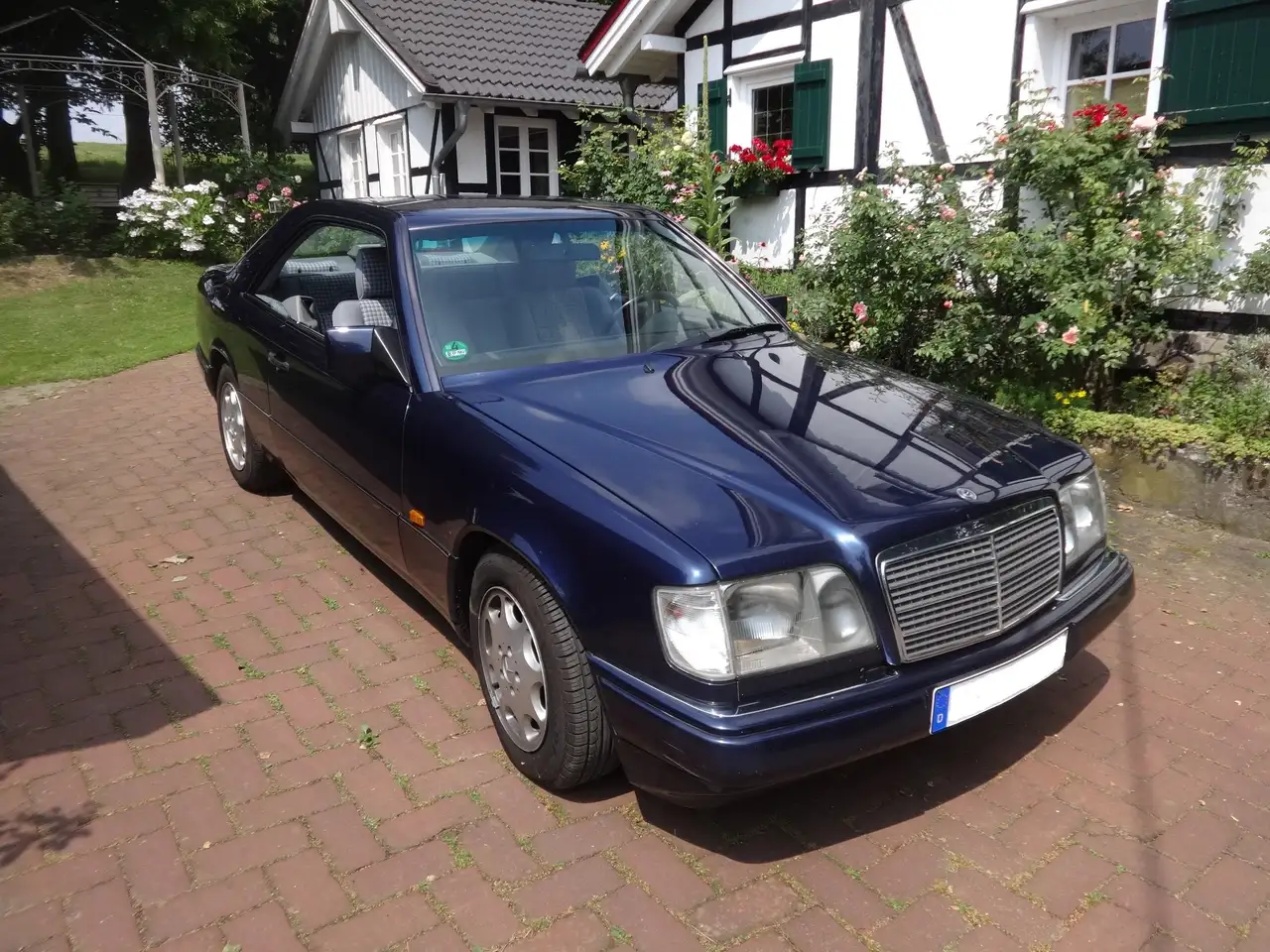 Mercedes-Benz E 200 C, foto 1