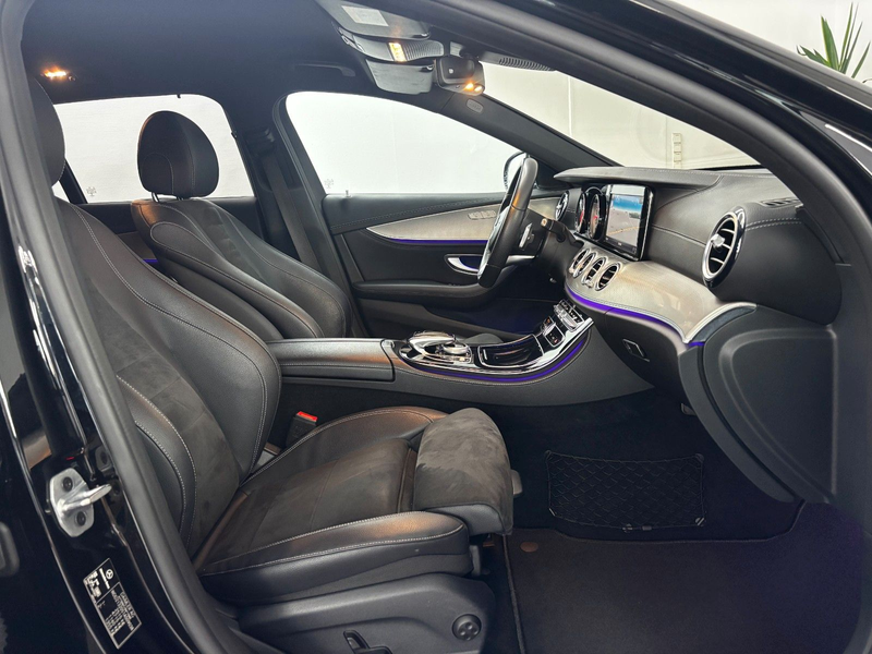 Mercedes-Benz E 220 d T-Modell 4Matic*AMG-Paket*Distronic*LED — photo 12