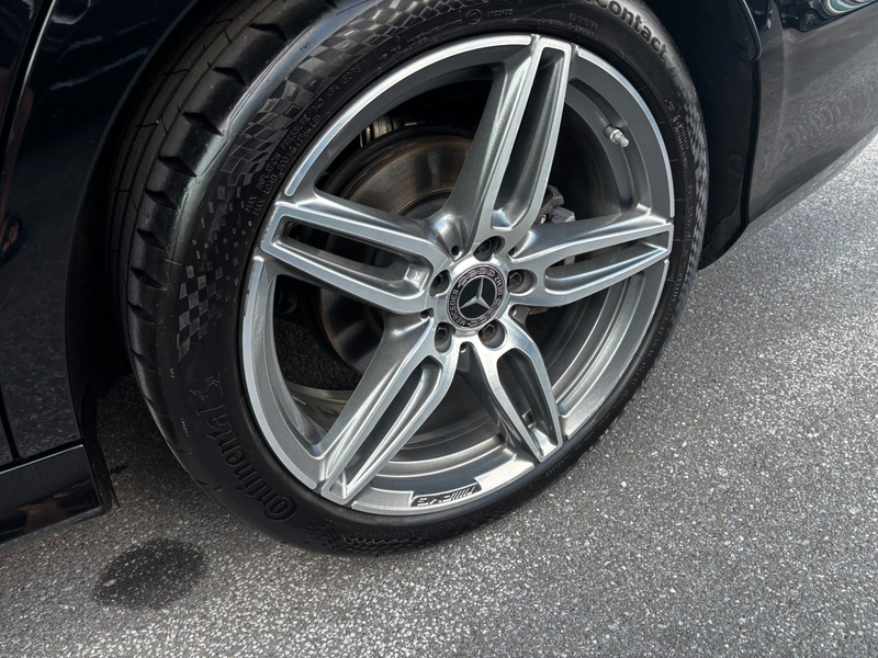Mercedes-Benz E 220 d T-Modell 4Matic*AMG-Paket*Distronic*LED — photo 24