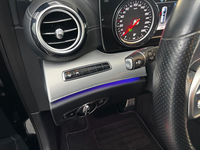 Mercedes-Benz E 220 d T-Modell 4Matic*AMG-Paket*Distronic*LED — photo 22