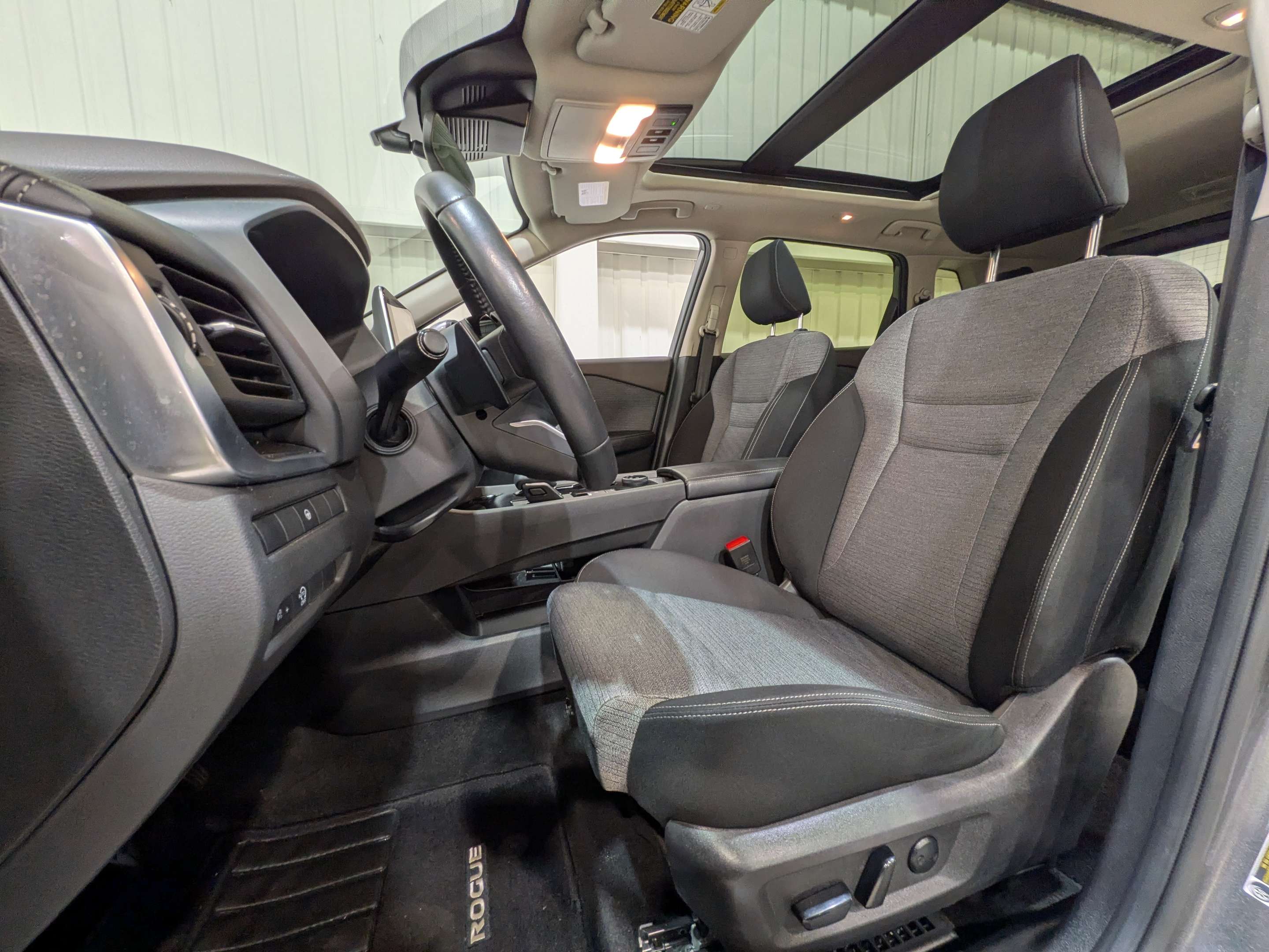 Nissan Rogue 2023