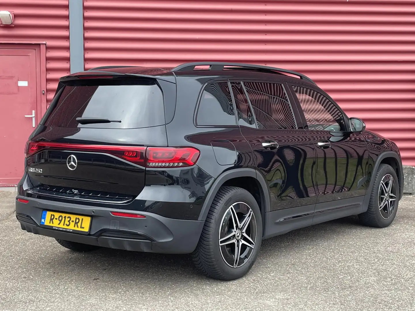 Mercedes-Benz EQB 250 AMG | Panoramadak | Night Pakket Zwart - 2