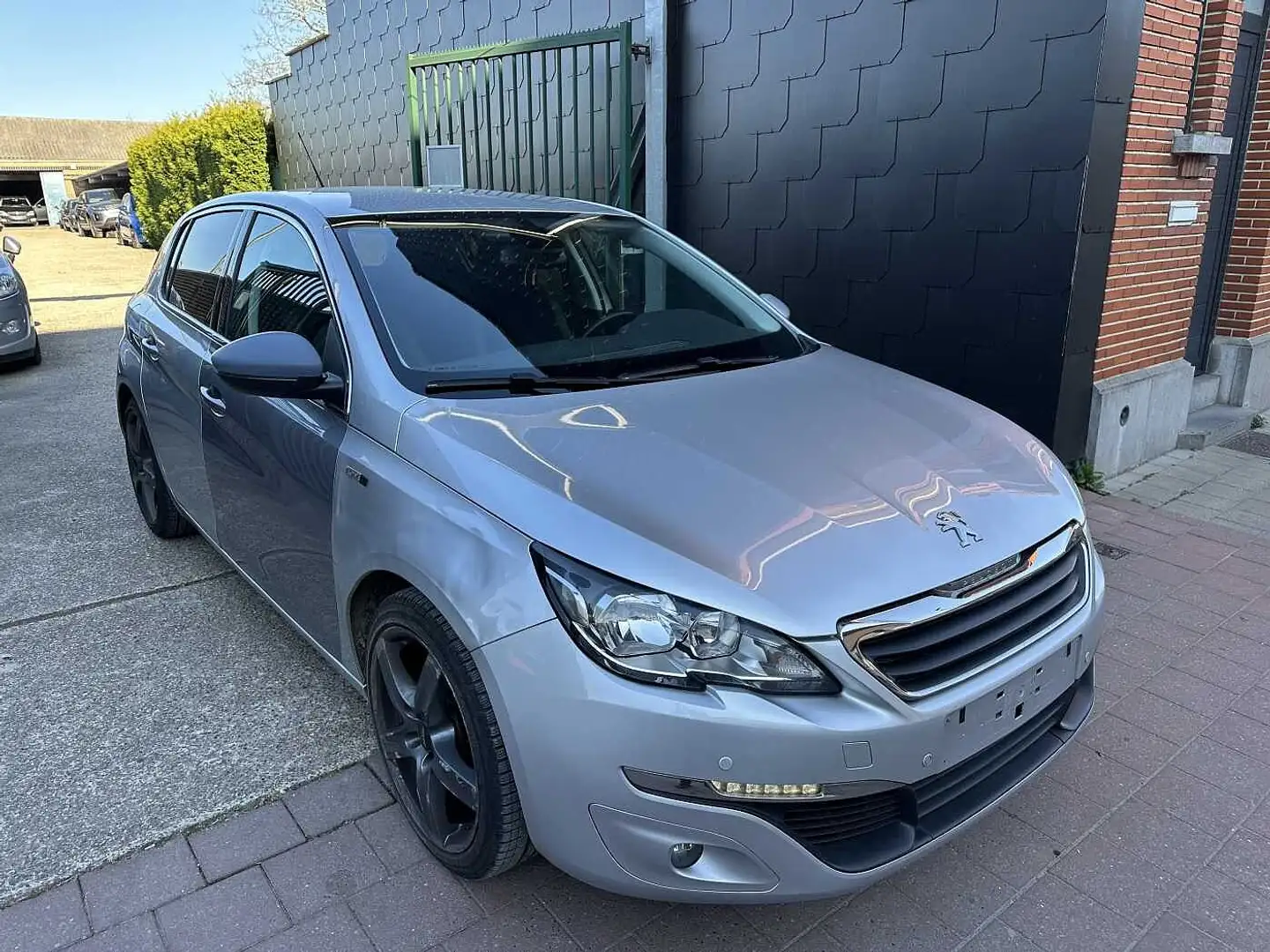 Peugeot 308 1.2 I MET 81KM HANDELAARS & EXPORT Grijs - 2