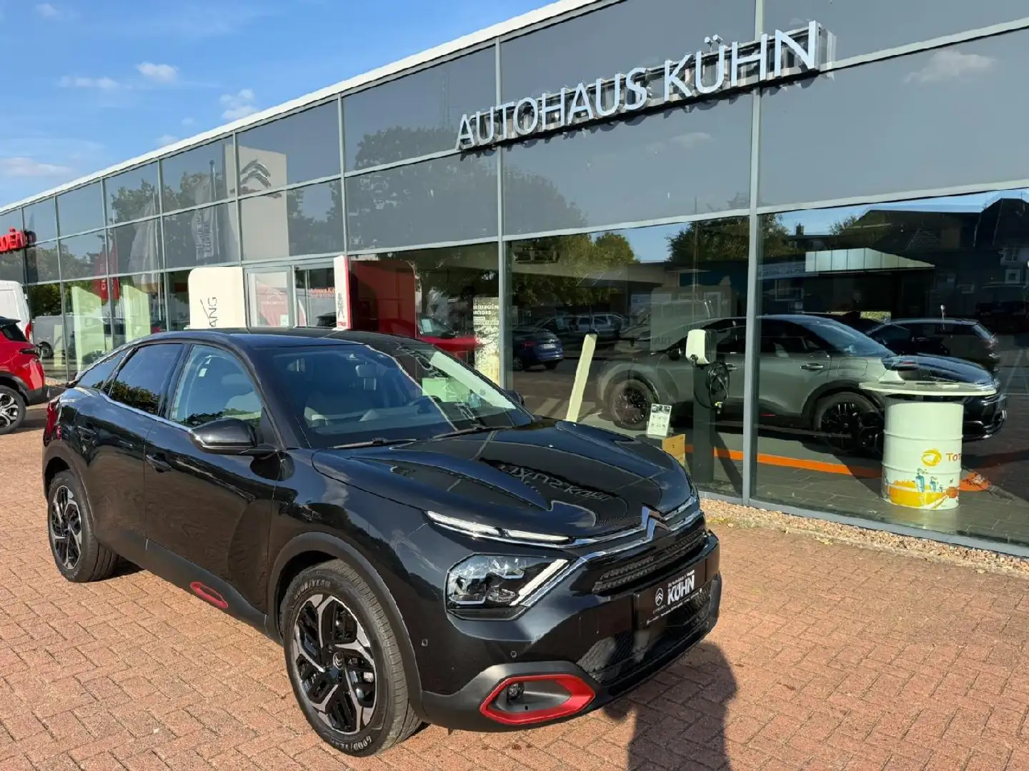 Citroen C4 C4 PureTech 155 S&S EAT8 Shine Schwarz - 1