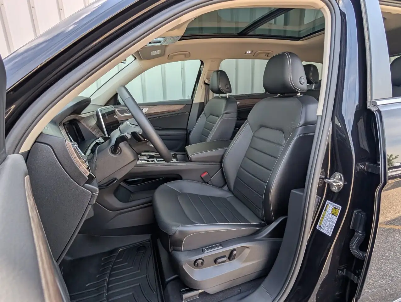 Volkswagen Atlas снимка Volkswagen Atlas
