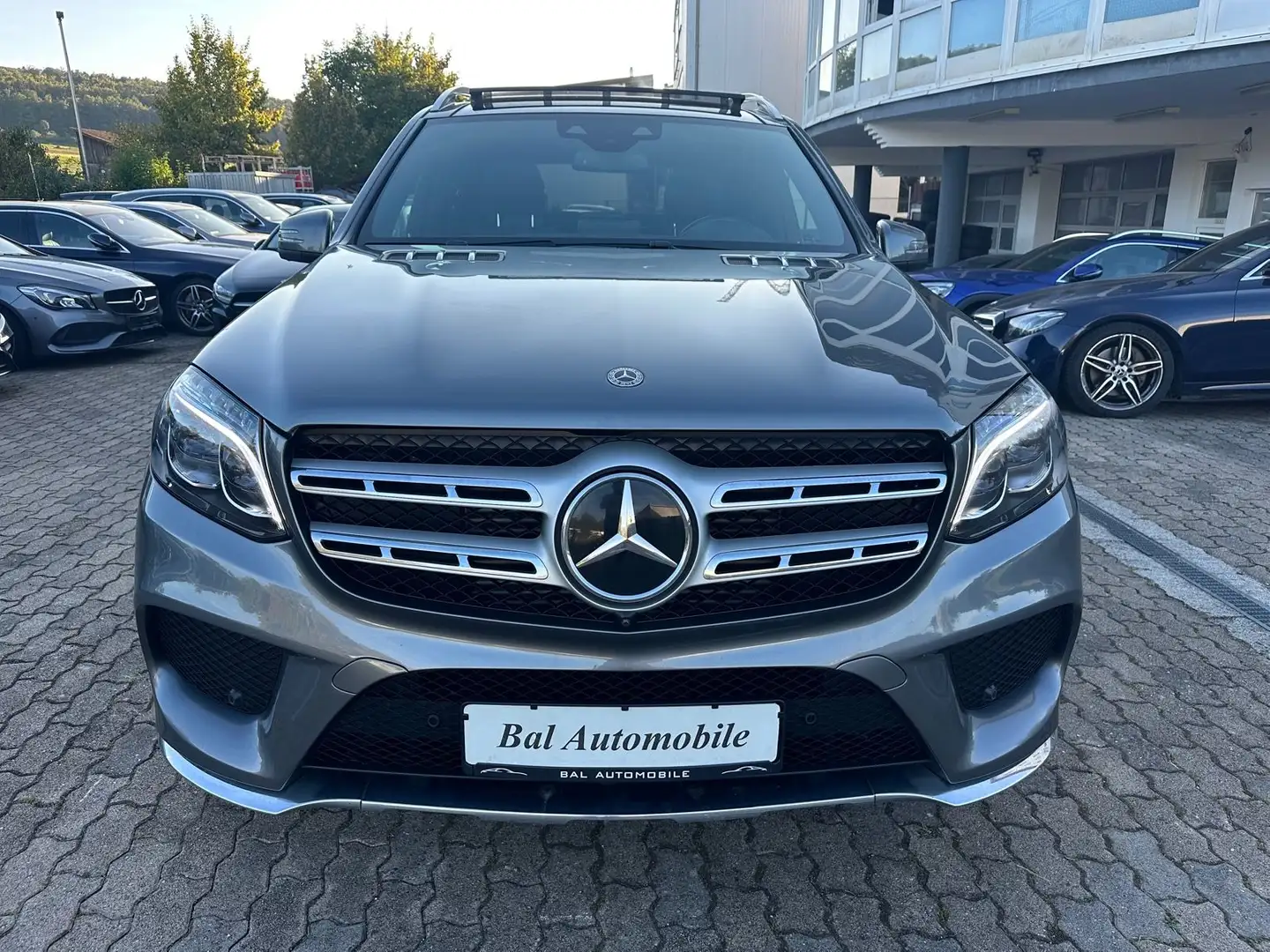 Mercedes-Benz GLS 350 d 4M AMG FOND ENTERTAINM DISTR PANO LED Grau - 2