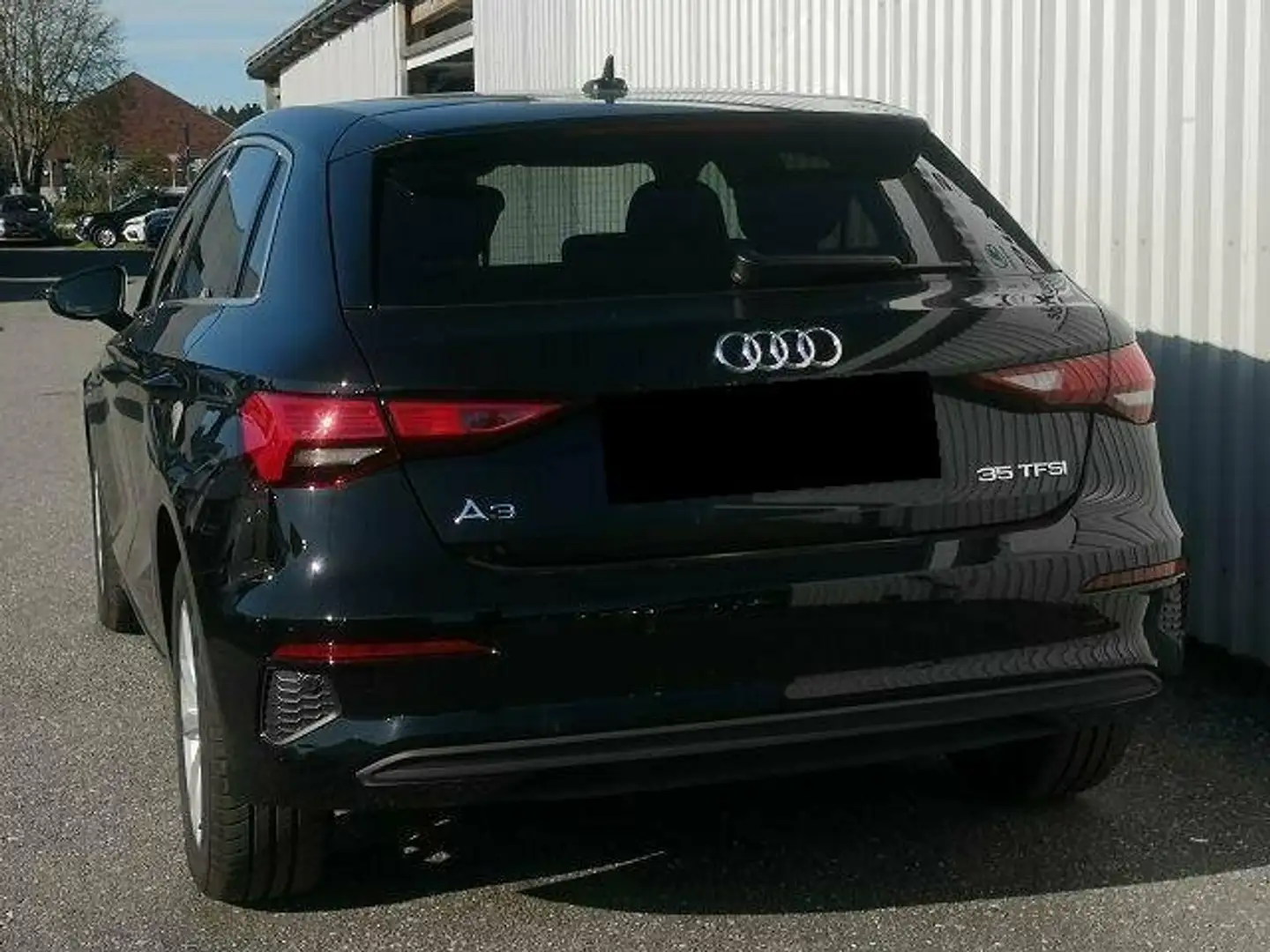Audi A3 Sportback 35 TFSI 150 S-TRONIC livrée chez vous Noir - 2