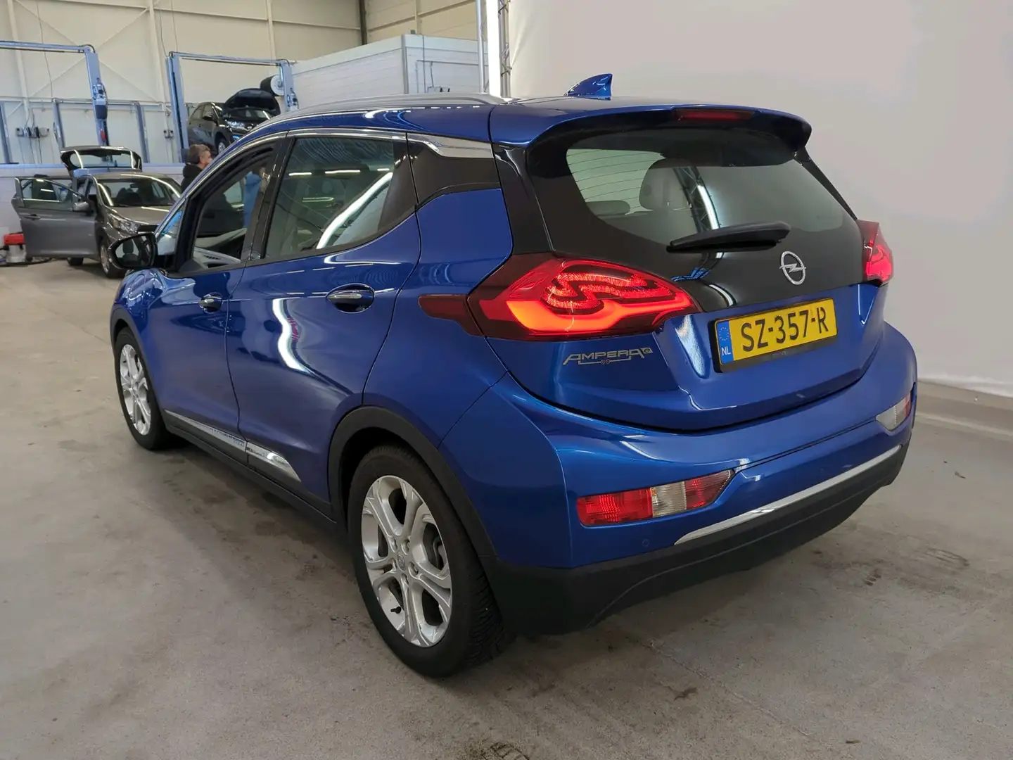 Opel Ampera-E 60 kWh 204pk Business | SOH 100% | Nieuwe Accu | A Blau - 2