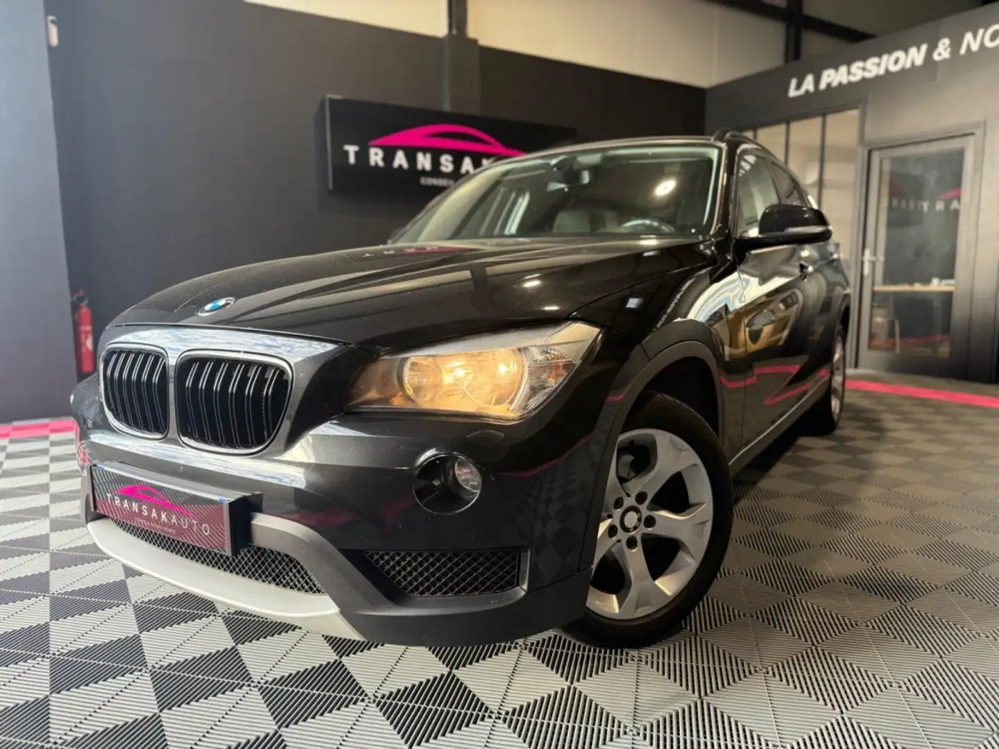 BMW X1 E84 LCI sDrive 16d 116 ch Business Noir - 1
