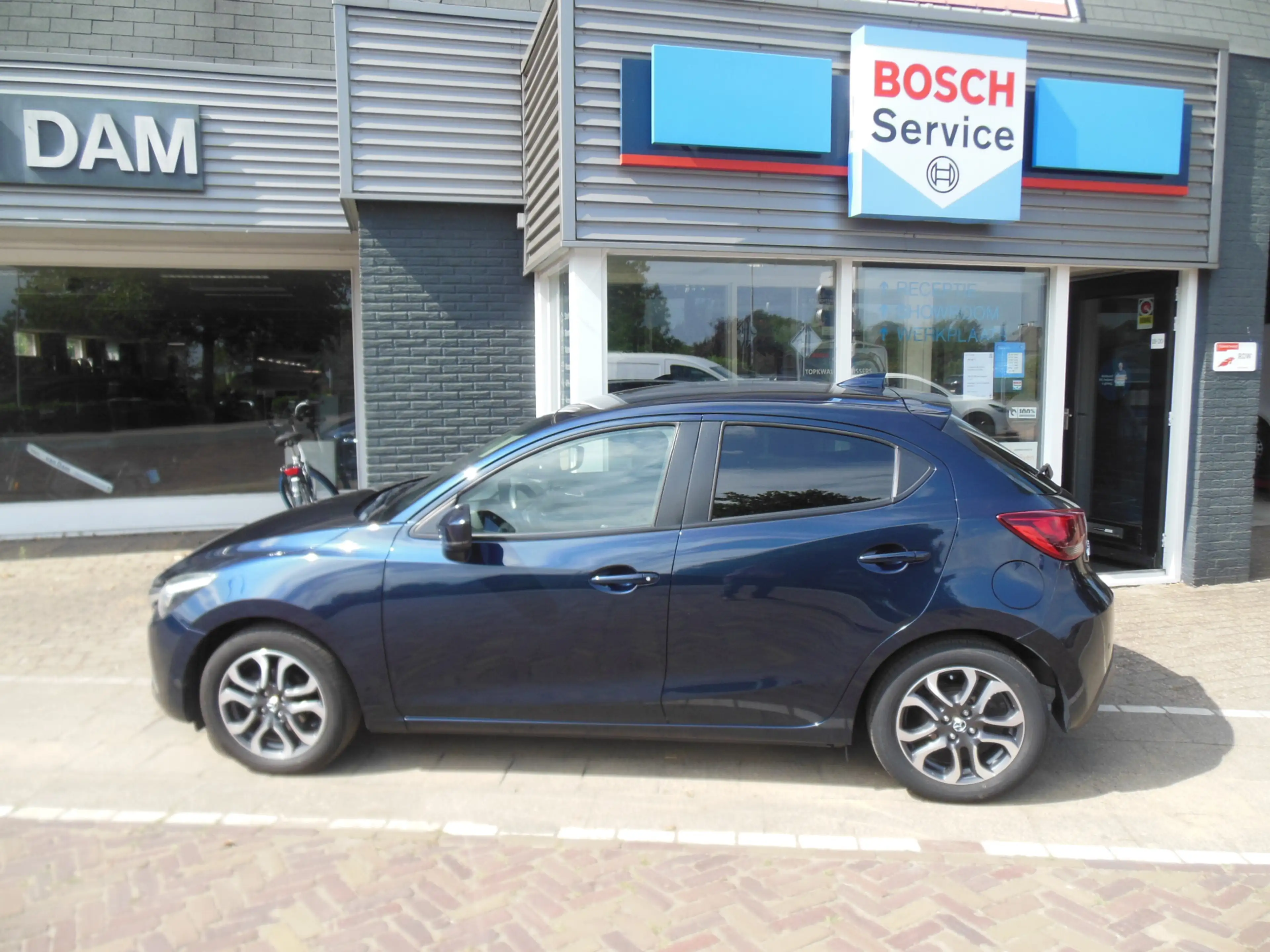Mazda 2 1.5 Skyactiv-G GT-M 12 maanden Bovag garantie navi — photo 3
