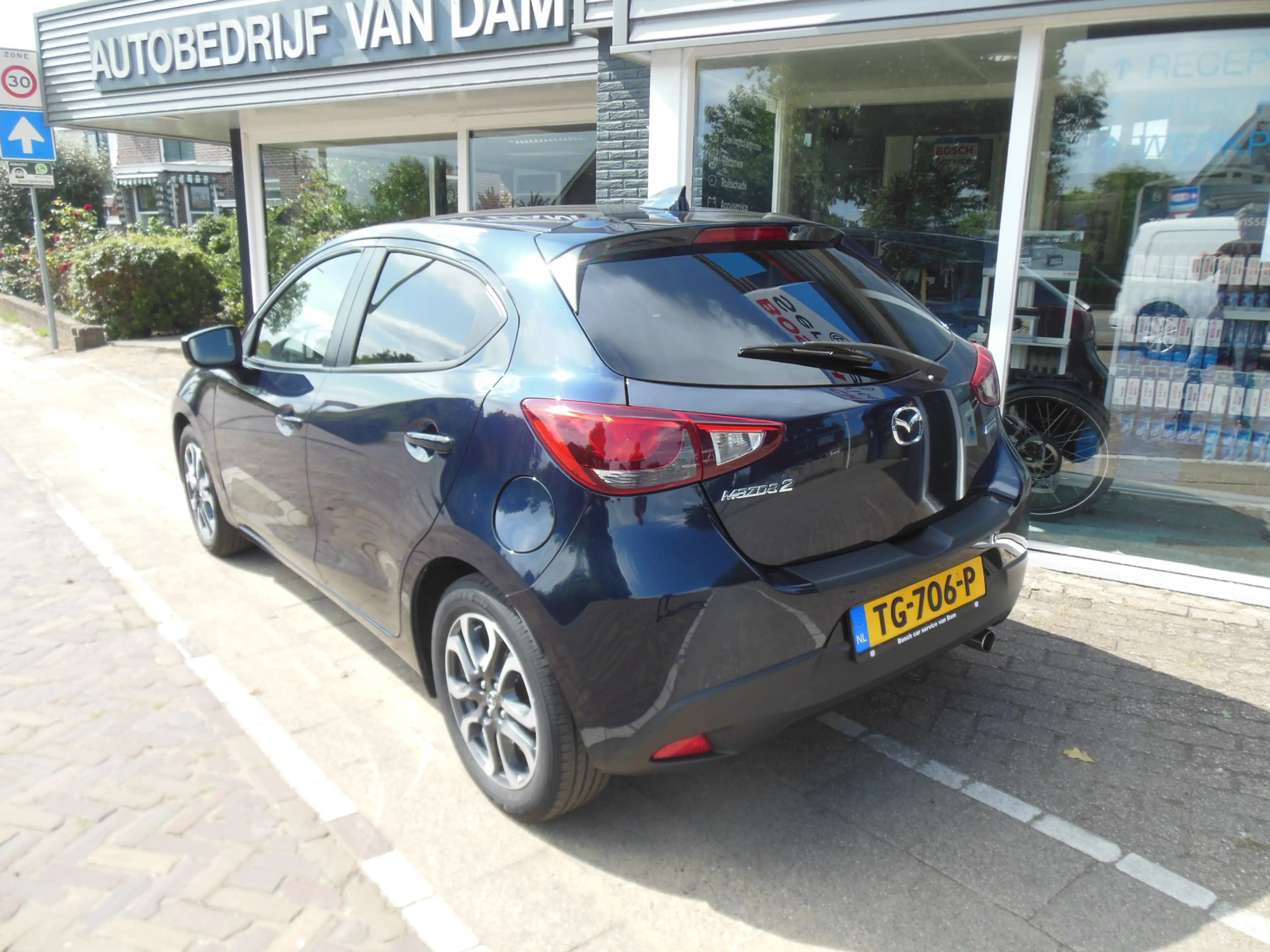 Mazda 2 1.5 Skyactiv-G GT-M 12 maanden Bovag garantie navi — photo 2