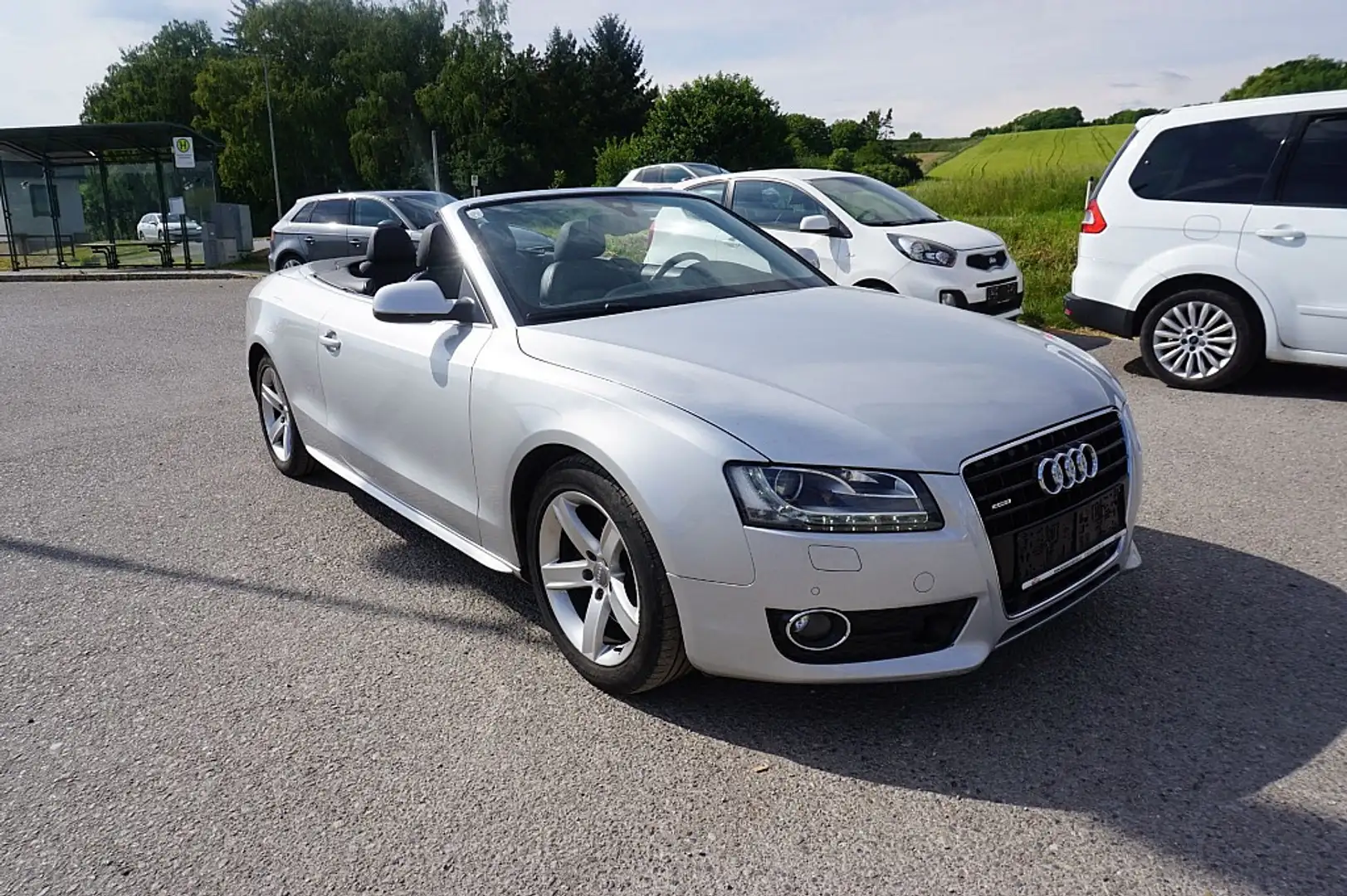 Audi A5 Cabrio 3,0 TDI V6 quattro DPF Aut. Grau - 2